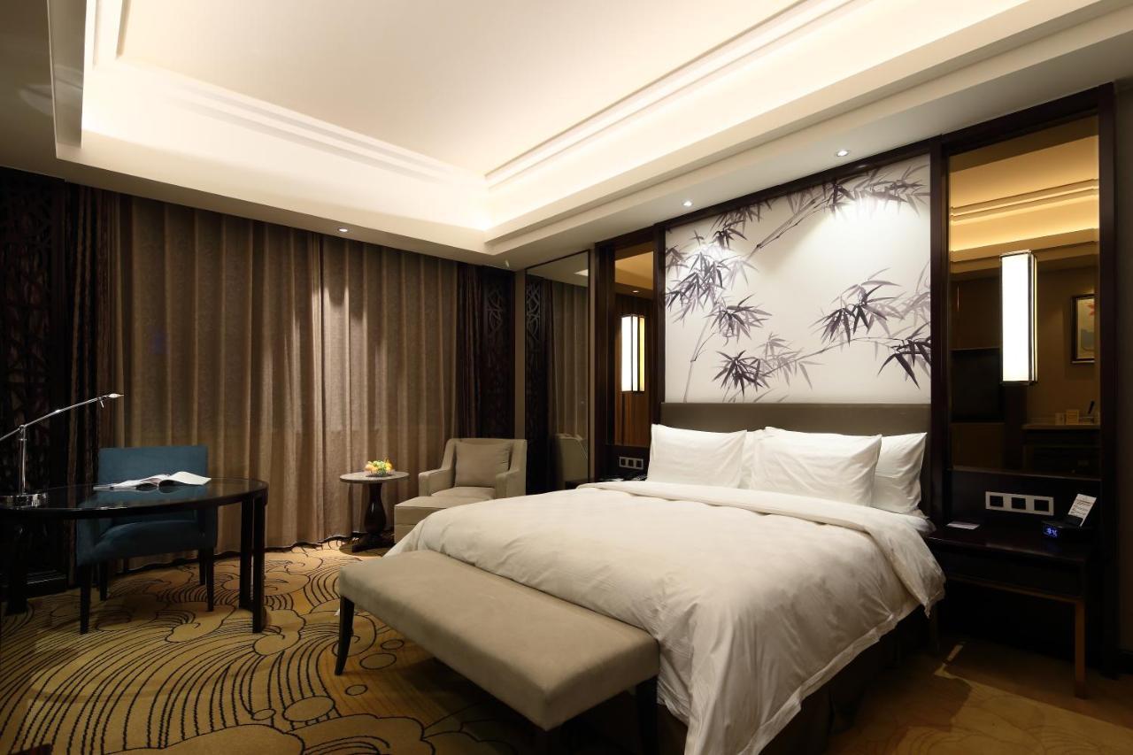 Jinan Luxury Blue Horizon Hotel Exterior foto